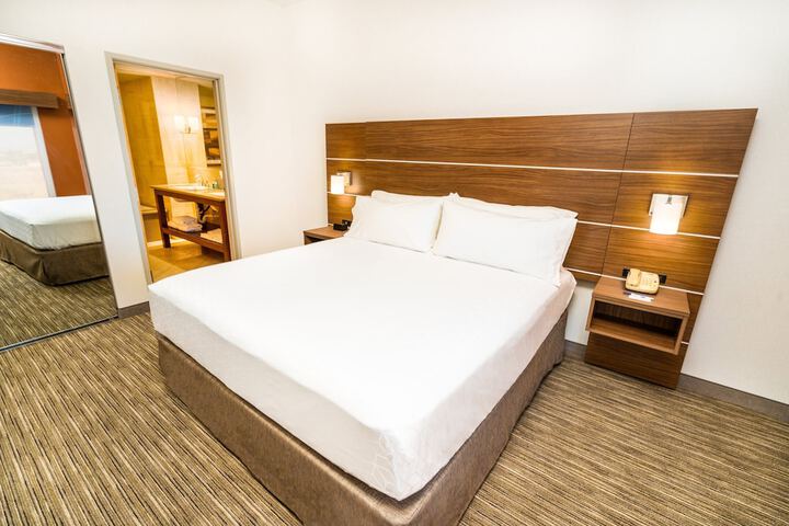Room 15 of 29