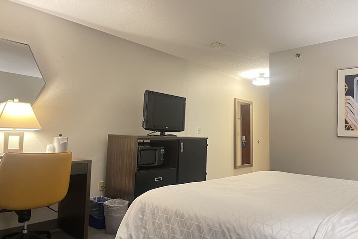 Room 37 of 82
