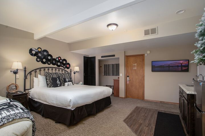 Room 127 of 183