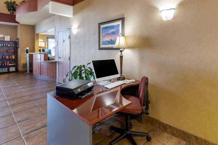 Business Center 25 of 25