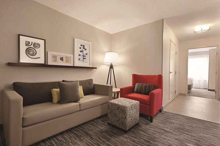 Room 19 of 38