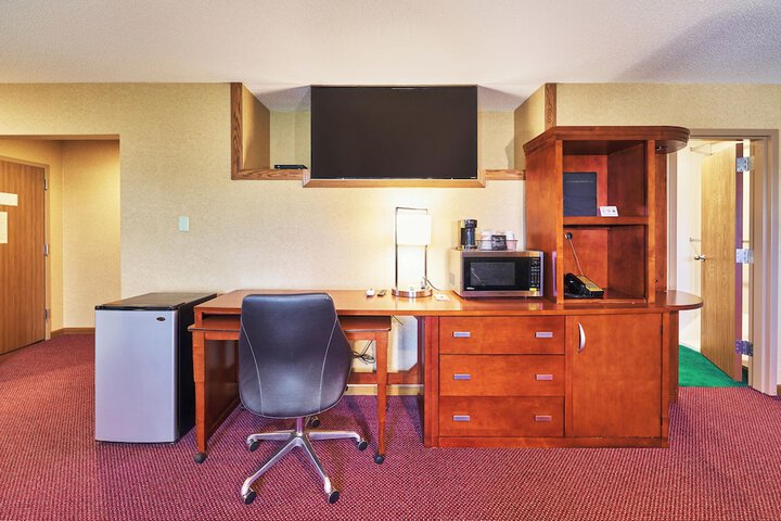 Room 43 of 77