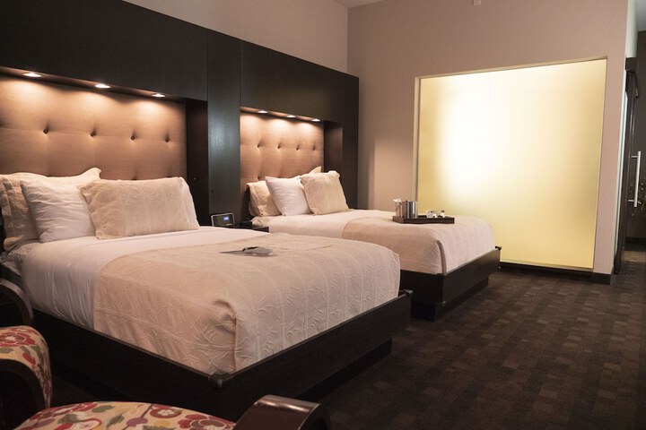 Room 17 of 32
