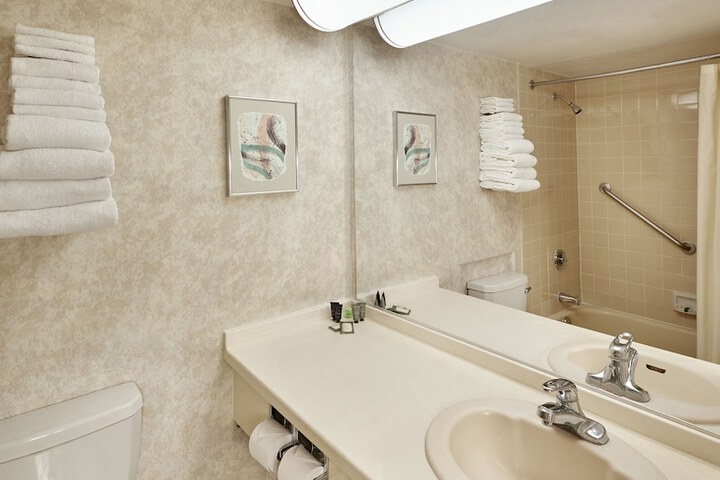 Room 10 of 41