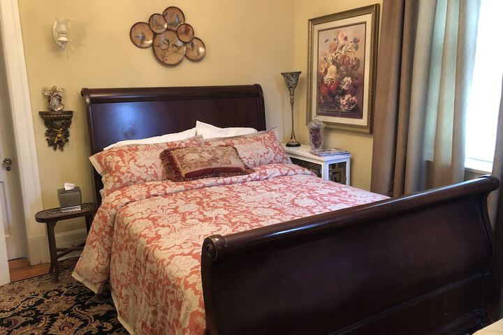 Room 27 of 32