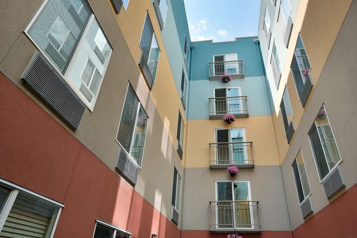 Hotel Exterior 72 of 79