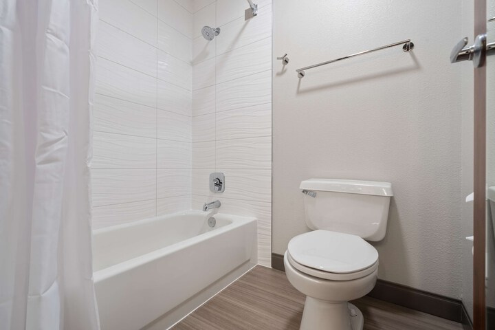 Best Western Lake Oswego / Portland Hotel & Suites