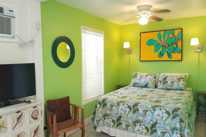 Room 204 of 218