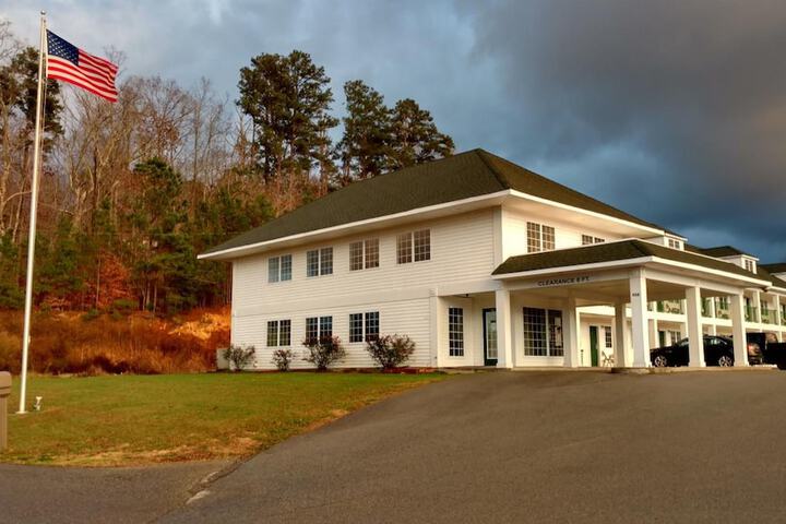 Hurricane Inn