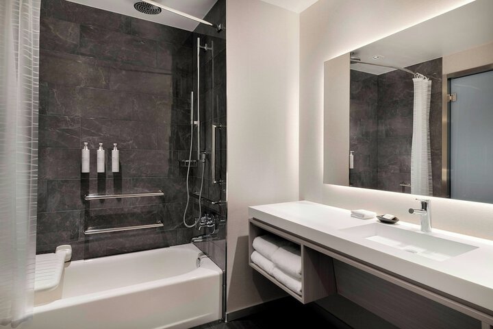 Ac Hotel Bentonville