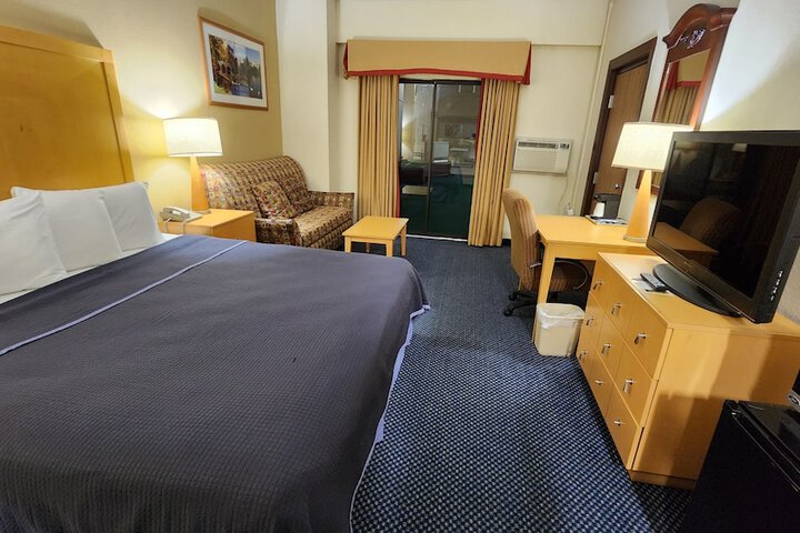Room 11 of 41