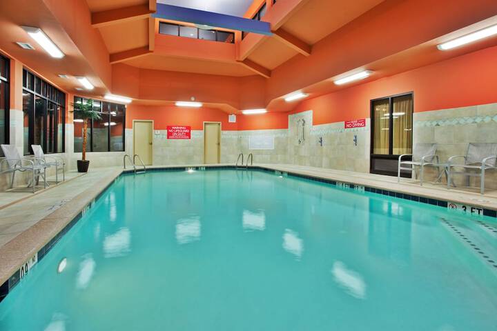 Pool 6 of 33