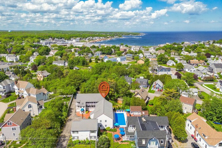 The Lighthouse Inn & Suites