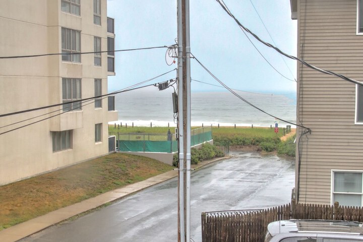 Atlantic Ocean Suites