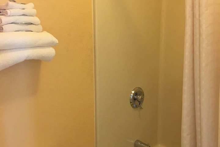 Room 25 of 44