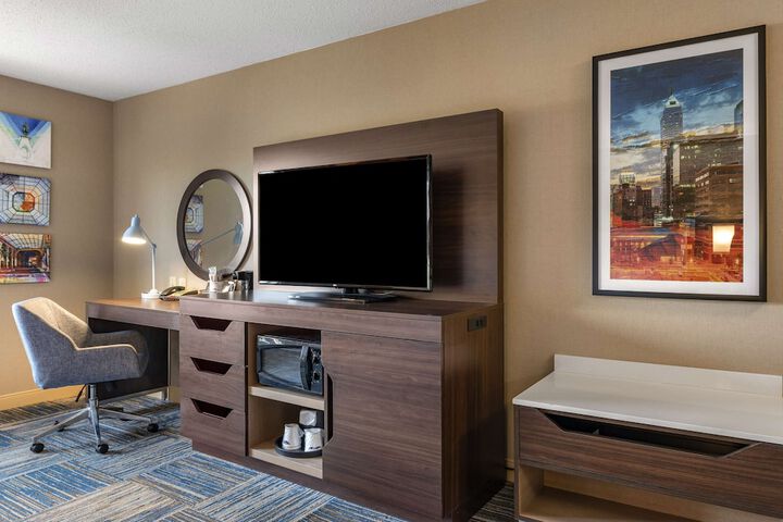 Room 27 of 64