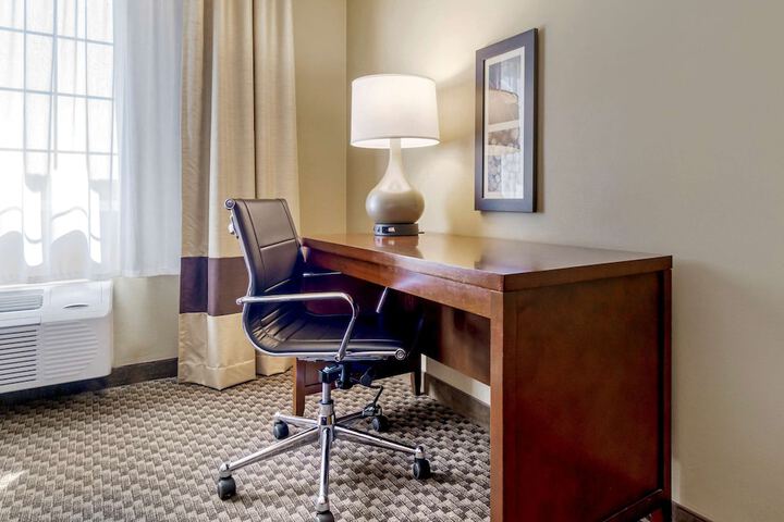 Room 15 of 28