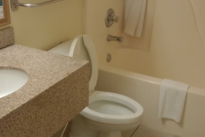 Quality Inn & Suites Somerset Downtown