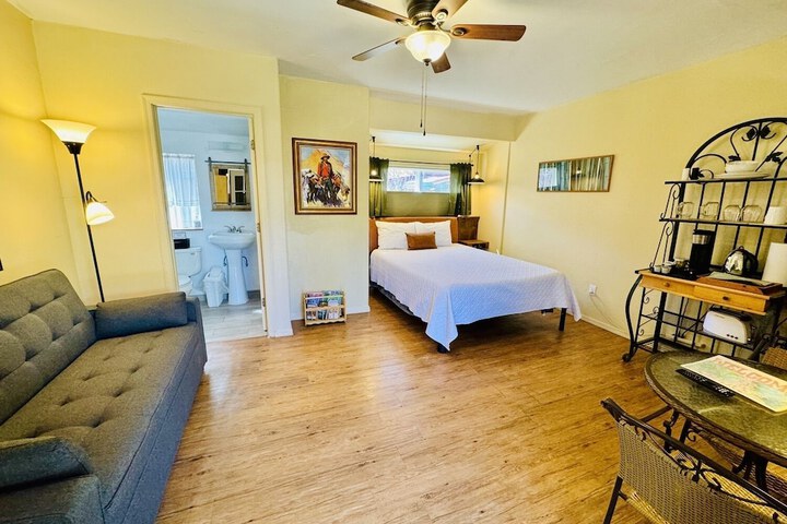 Room 31 of 60