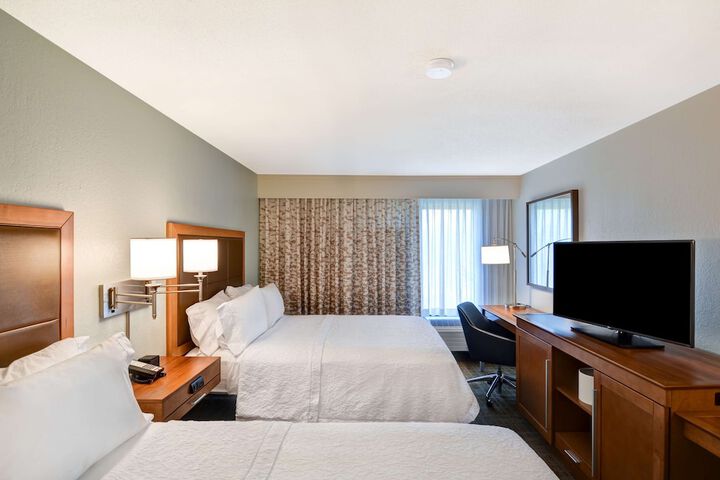 Room 32 of 70