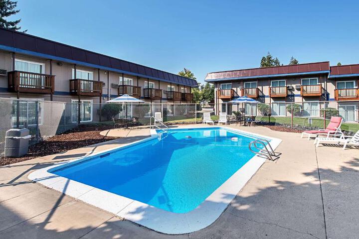 Rodeway Inn Enumclaw Mount Rainer-Crystal Mountain Area