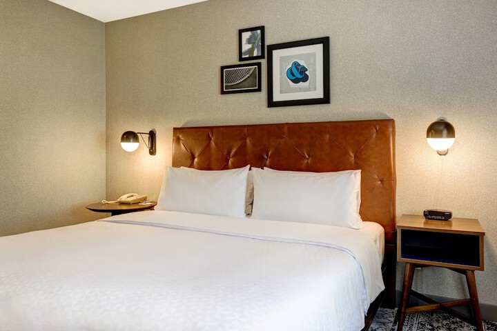 Room 42 of 79