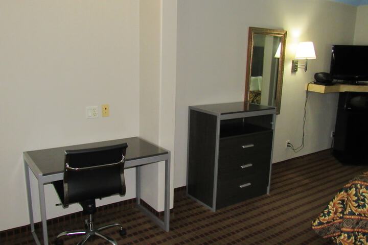 Room 14 of 30