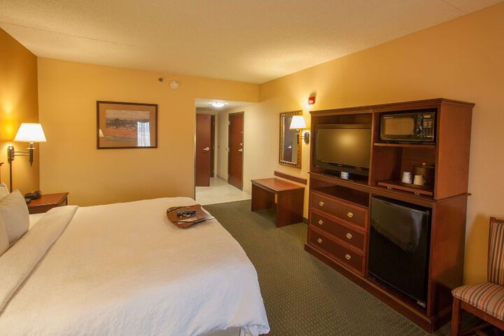 Room 32 of 68