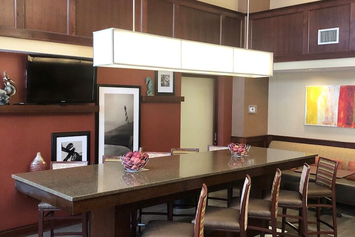 Hampton Inn & Suites Norfolk-Airport