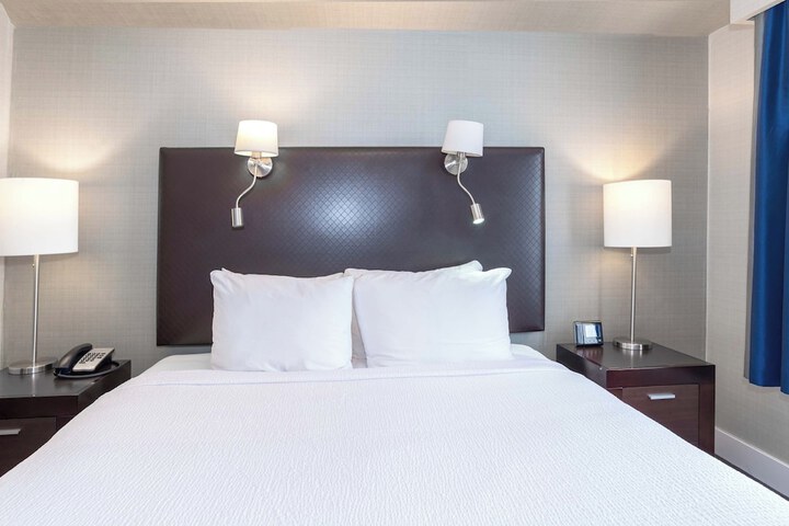 Room 20 of 34