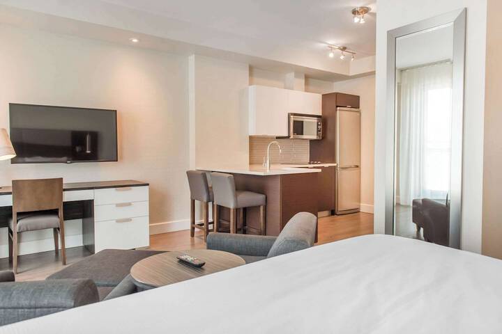 Room 15 of 36