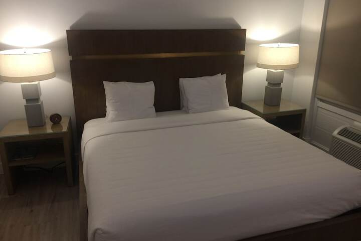 Room 12 of 30