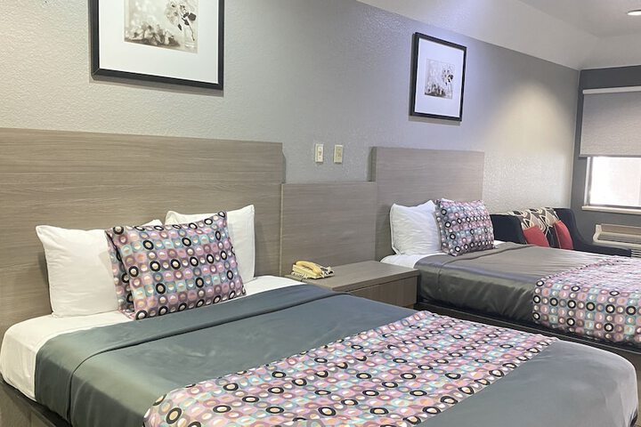 Room 47 of 64