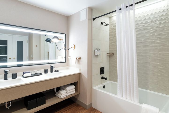 Hotel Effie Sandestin Autograph Collection