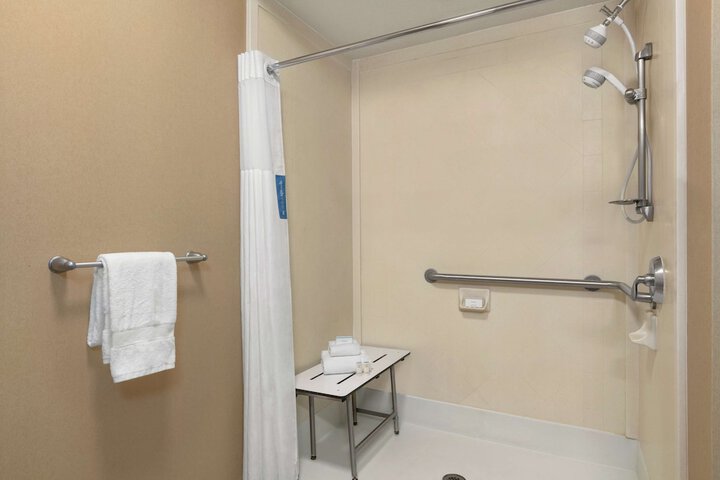 Hampton Inn & Suites Enid