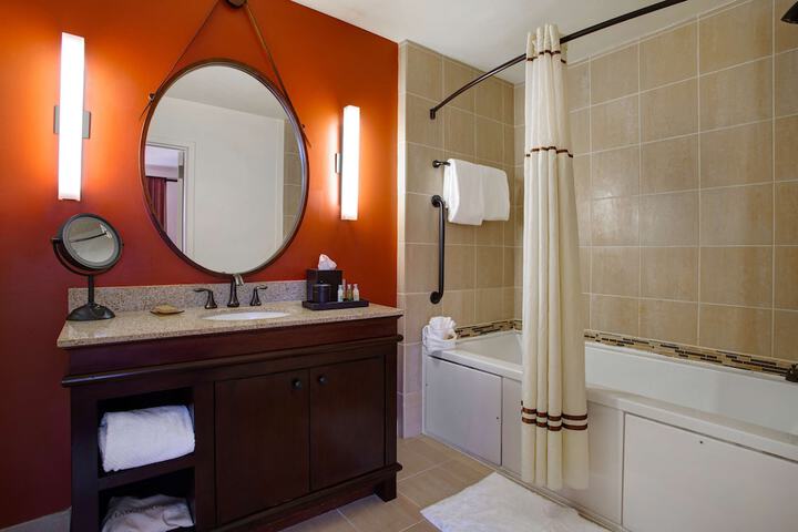 Room 121 of 169