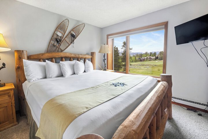 Evergreen Condominiums by Vail Resorts