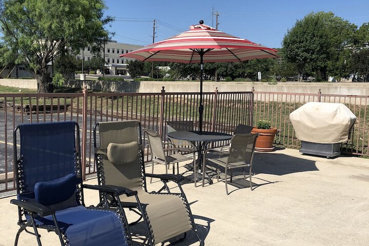 Windcrest Inn and Suites