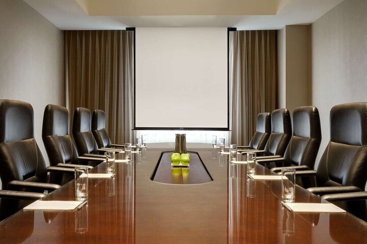 Embassy Suites by Hilton Boston Waltham