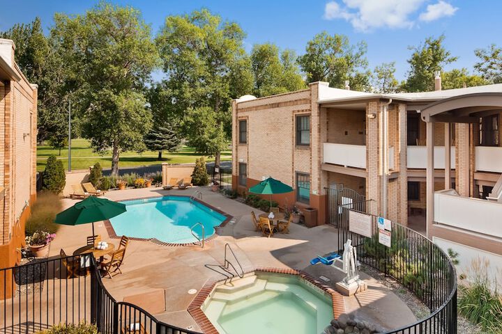 Pool 4 of 28
