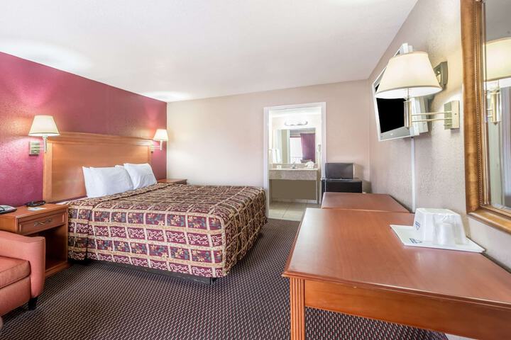 Room 13 of 14