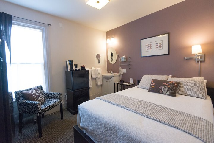 Room 32 of 115