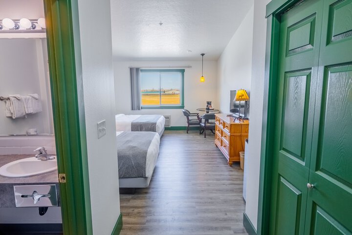 Room 11 of 24