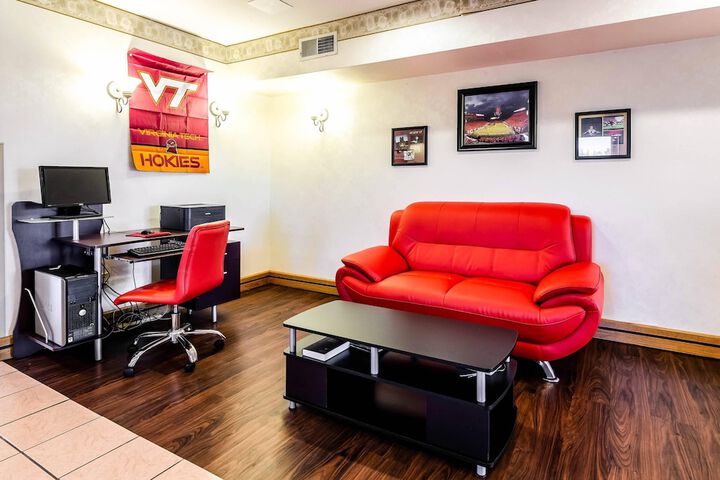 Econo Lodge Christiansburg-Blacksburg I-81
