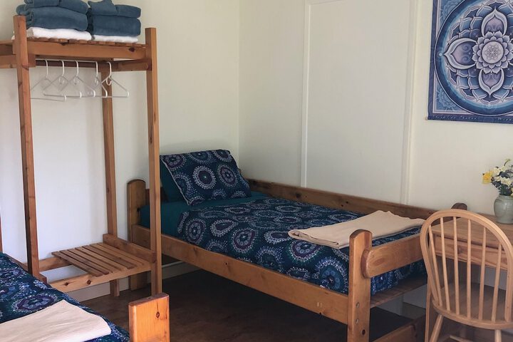 Room 27 of 40
