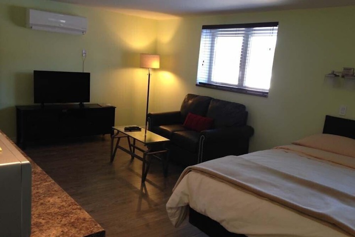 Room 4 of 11