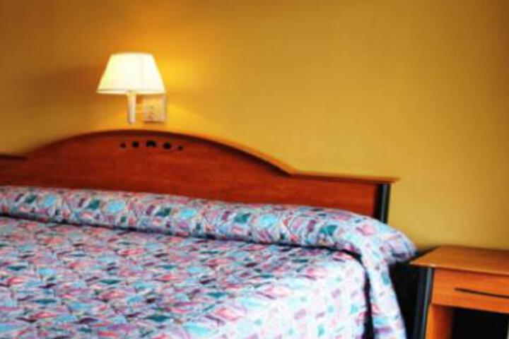 Speedway Inn