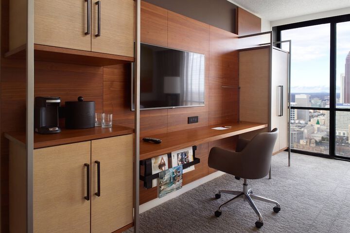 Room 62 of 166
