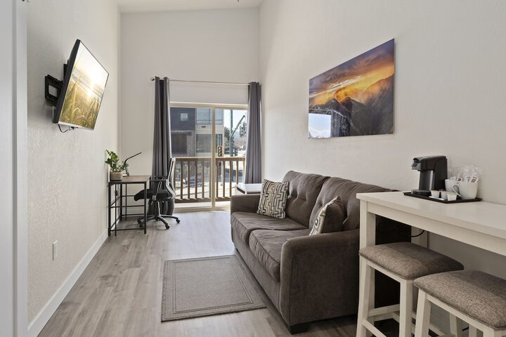 Sandpoint Hotel & Suites Downtown