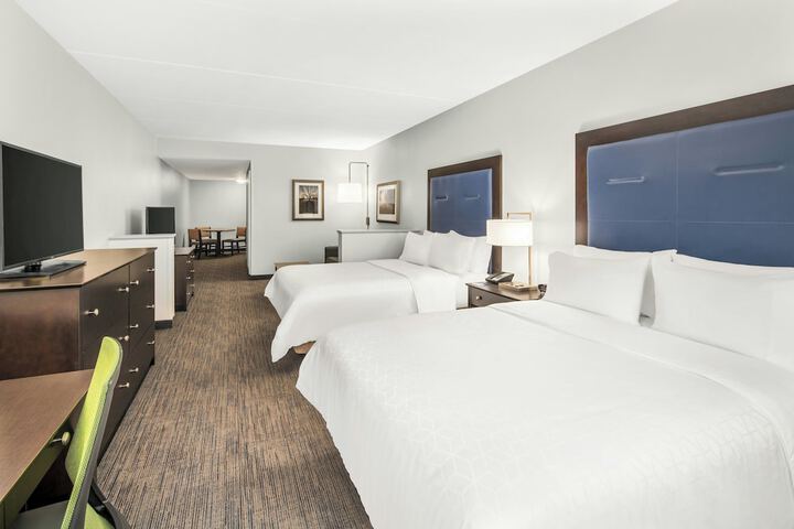 Holiday Inn Express & Suites Wilmington-Newark by IHG